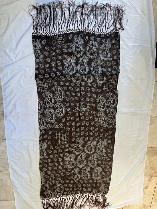 Giorgio Armani Brown Paisley Fringe Scarf - Picture 1 of 5